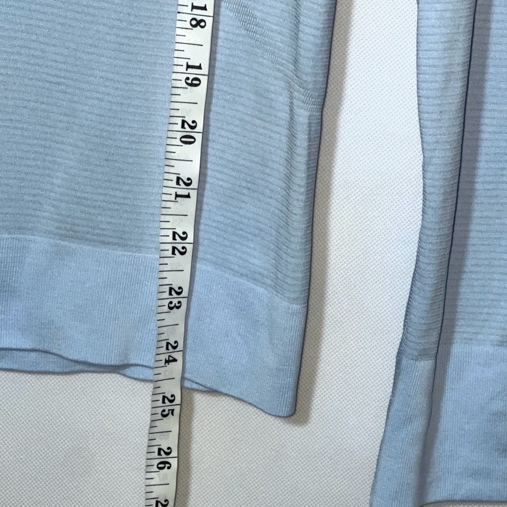 Lululemon Women long sleeve Swiftly Tech in Haze Blue Shirt - Picture 9 of 11